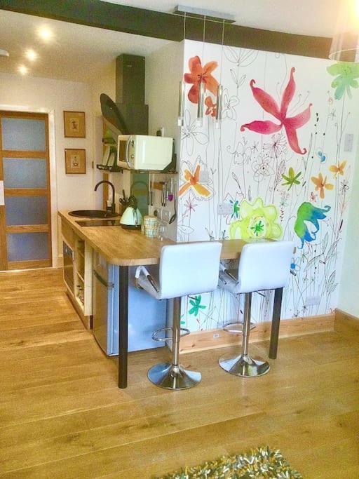 Henwick House Beautiful Flat,Private Parking, Short Walk To Town Lägenhet Ludlow Exteriör bild